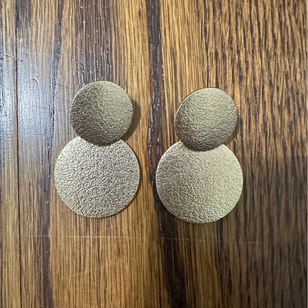 Dangly earring